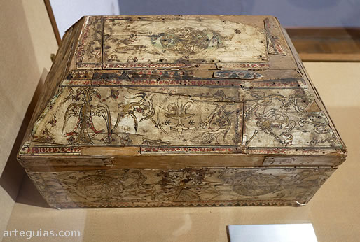 Arqueta &aacute;rabe de marfil de la Colegiata de Sant Feliu de Girona