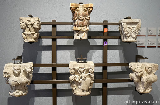Parte de la colecci&oacute;n de capiteles del Museo de Arte de Girona