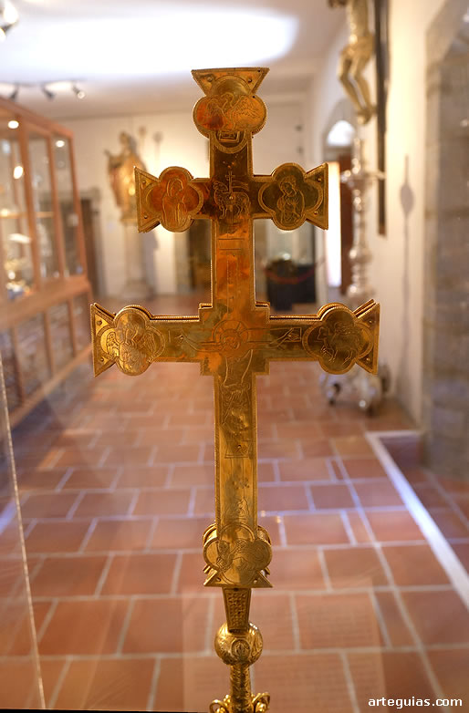 Reverso de la Cruz Relicario