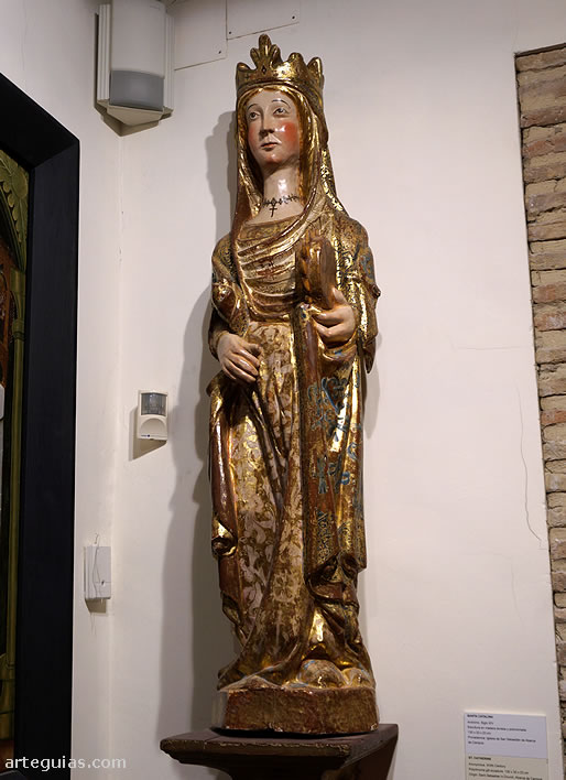 Imagen g&oacute;tica de Santa Catalina en el Museo Diocesano de Arte Sacro, Palencia