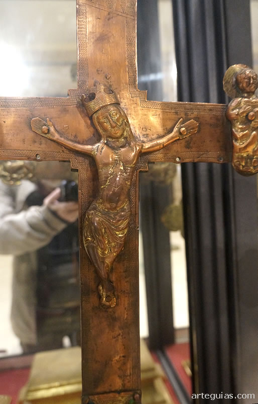 Orfebrer&iacute;a medieval en el Museo Diocesano de Arte Sacro de Palencia