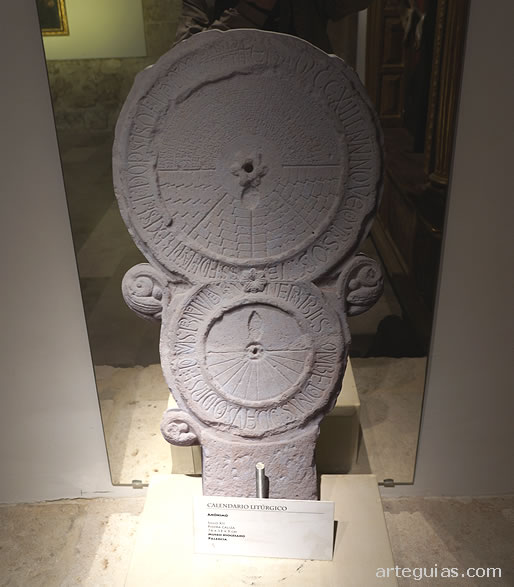 Calendario lit&uacute;rgico en piedra