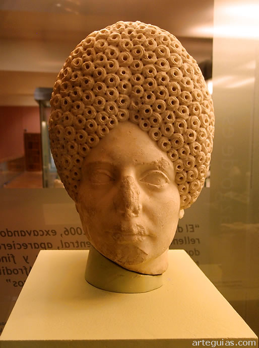 Dama de los Robles. Retrato femenino flavio