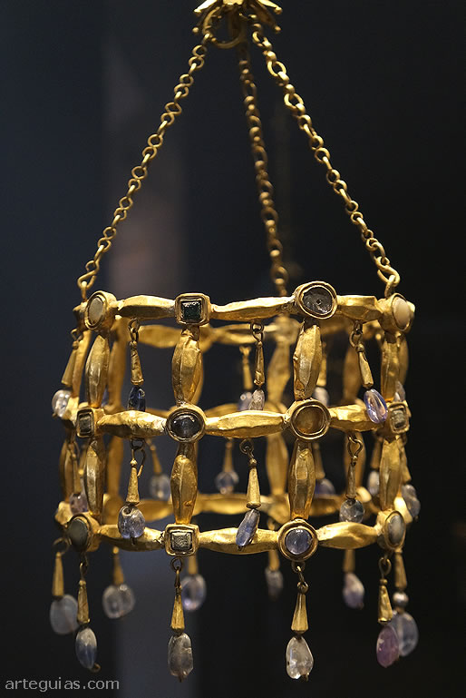 Una de las obras maestras del Museo: el Tesoro de Guarrazar