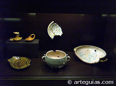 Piezas de cer&aacute;mica andalus&iacute; en el Museo Regional de Madrid