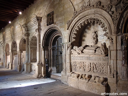 Claustro de la Catedral Vieja de Salamanca