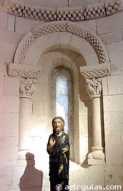 Detalle absidal de la iglesia de los Santos Justo y Pastor de Sep&uacute;lveda, actualmente Museo de los Fueros