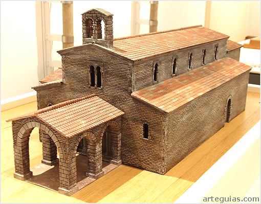 Maqueta de la iglesia conocida como Santiago II, de finales del siglo IX