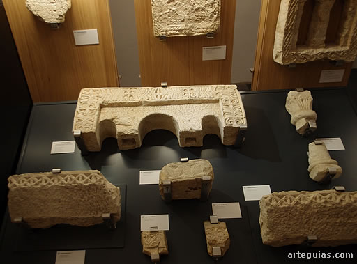 Diversas piezas expuestas en el museo