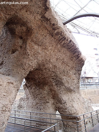 Vomitorio con el n&uacute;cleo de Opus Caementicium