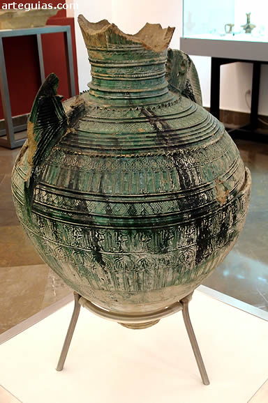 Tinaja decorada con arquer&iacute;as