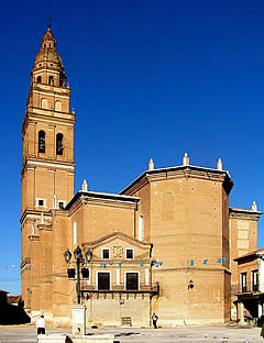 Iglesia de San Pedro de Alaejos (Valladolid), una joya mud&eacute;jar