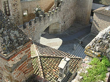 Muralla de C&aacute;ceres: Arco de la Estrella desde la Torre del Bujaco