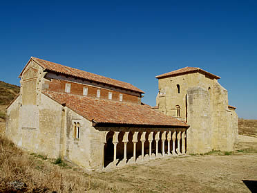 Vista exterior del monasterio de San Miguel de Escalada (Le&oacute;n)