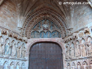 Portada principal de la iglesia de La Hiniesta