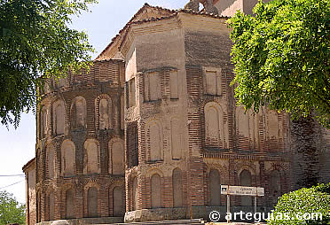 Cabecera de Santa Mar&iacute;a del Castillo, en Madrigal