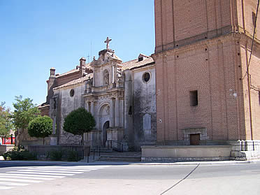 Fachada de la iglesia de Matapozuelos