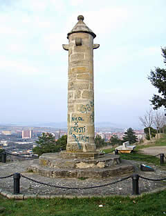 Picota junto al castillo