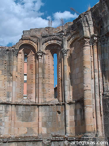 Ruinas de la Iglesia de San Nicol&aacute;s de Soria