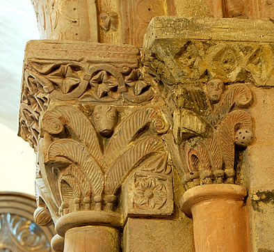 Iglesia rom&aacute;nica de Santiago de Arl&oacute;s, en Llanera (Asturias)