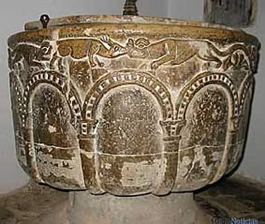 Pila bautismal de Vadillo