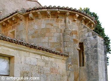 &Aacute;bside de la iglesia de San Andr&eacute;s de Gama