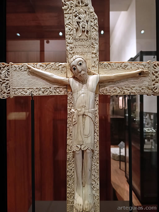 Cristo de marfil llamado de Don Fernando y Do&ntilde;a Sancha, en el MAN