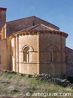 &Aacute;bide de la iglesia de San Miguel de Fuentidue&ntilde;a