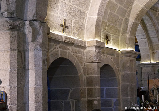 Muro norte del &aacute;bside rom&aacute;nico