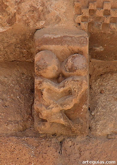 Canecillo er&oacute;tico
