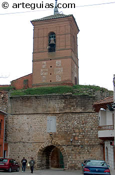 Puerta en la muralla de Escalona, Toledo