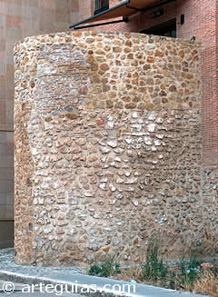 Cubo de la muralla de Alzira