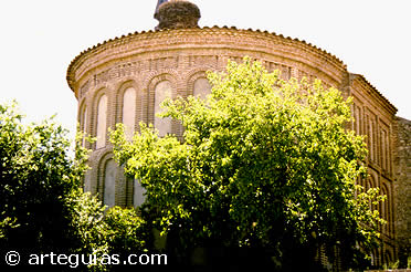 &Aacute;bside mud&eacute;jar de la iglesia de Santa Mar&iacute;a de &Iacute;scar