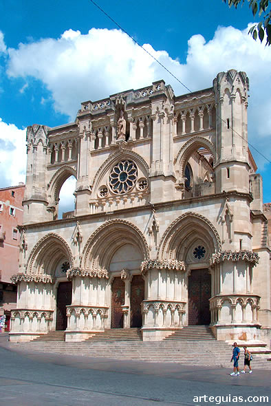 Fachada de la catedral