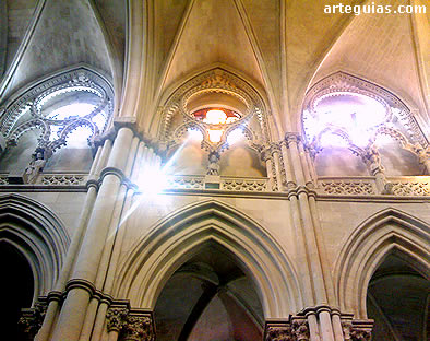 Espectacular triforio de la catedral de Cuenca