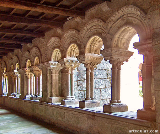 Arquer&iacute;a rom&aacute;nica de la Colegiata del Sar