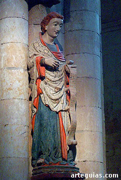 Estatua de la colegiata