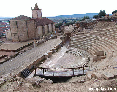 Teatro romano e iglesia de Santiago. Medell&iacute;n