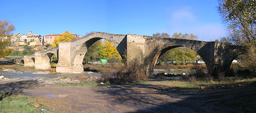 Puente rom&aacute;nico de Capella