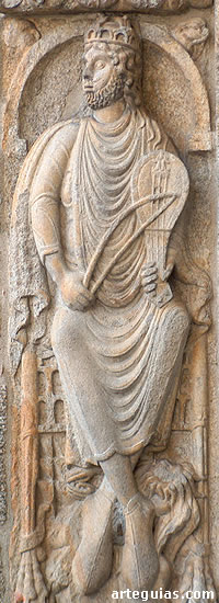 El Rey David en la fachada de la catedral compostelana