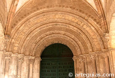 Portada occidental. Iglesia de San Mart&iacute;n