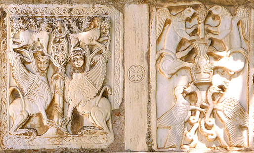 Relieves de la Peque&ntilde;a Metr&oacute;polis de Atenas