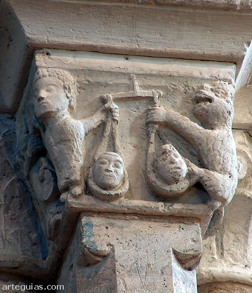 Capiteles interiores de Wamba. Valladolid