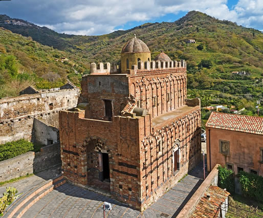 Iglesia del Monasterio basiliano de Santi Pietro e Paolo d'Agr&ograve; (Sicilia)